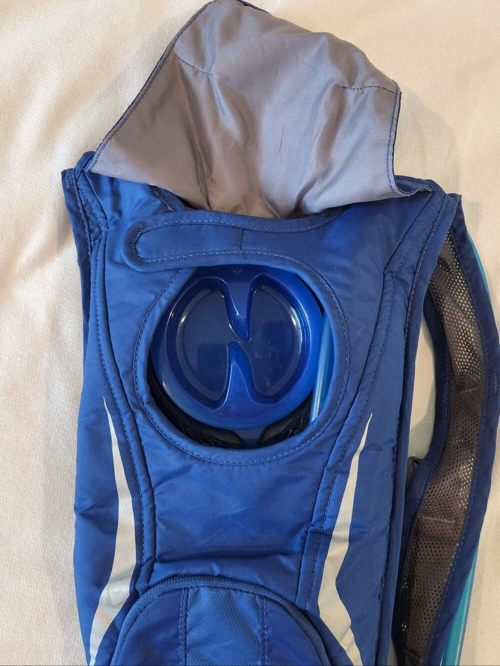 CamelBak Classic Hydration Pack Backpack W Reflective Strips And 2L Bladder